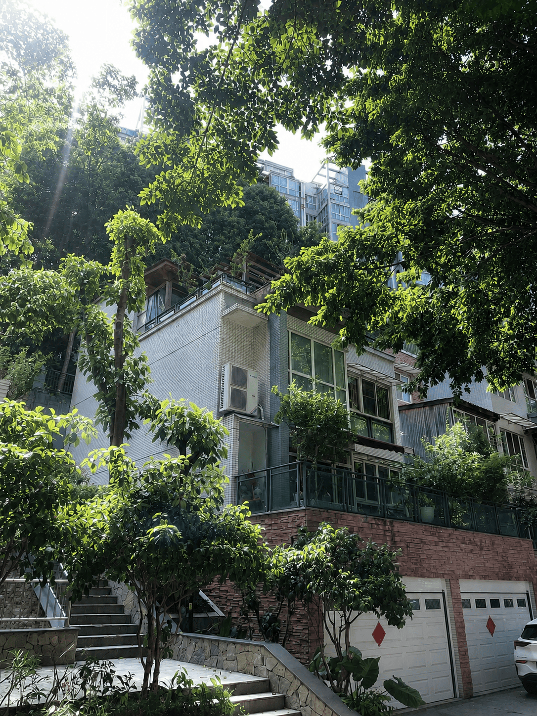 濮阳岛居岁月从容升级：小小岛老别墅加装蒂升悦行款电梯
